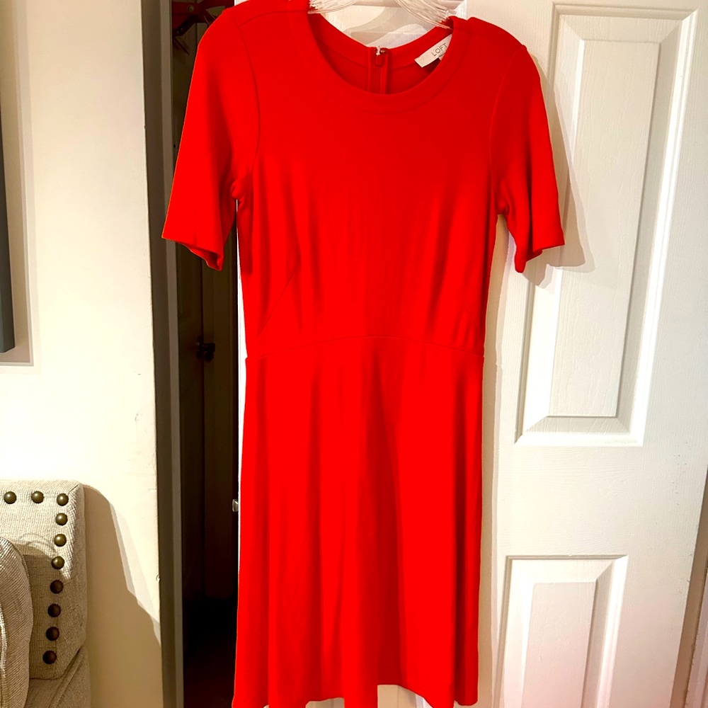 Beautiful Ann Taylor LOFT Red Dress - Size 0